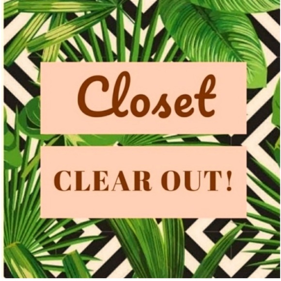 REASONABLE OFFERS CONSIDERED 🖤 - Picture 1 of 1